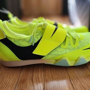 Nike Neon Yellow and Black Athletic Training Shoes.size 14 New With Spikes